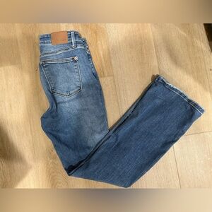 Judy Blue Mid Rise Vintage Bootcut Denim size 5/27